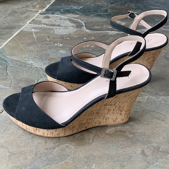 Charles by Charles David Lambert Cork Wedge Sandal - Picture 5 of 10